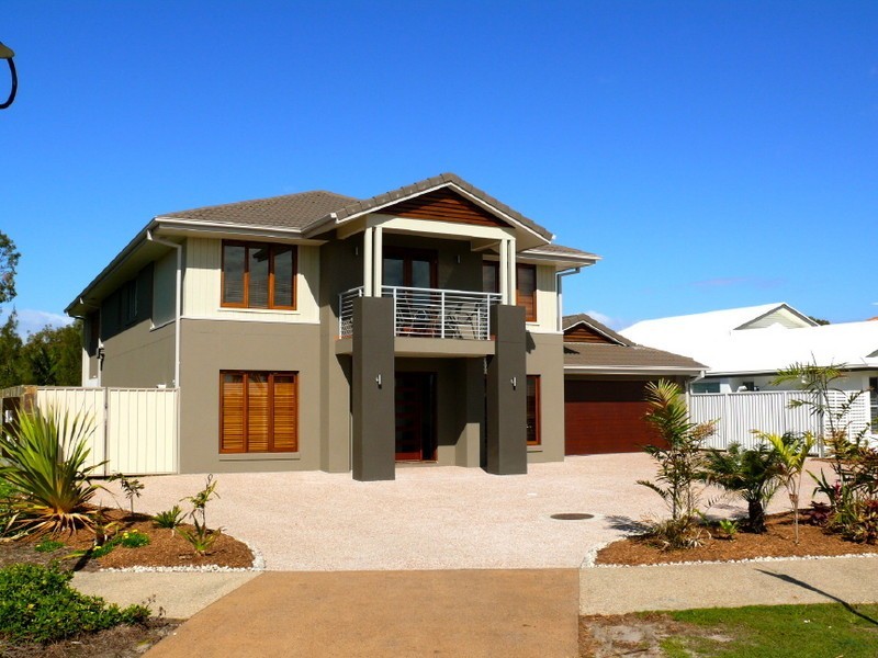 186 Marina Boulevarde, Bribie Island QLD 4507