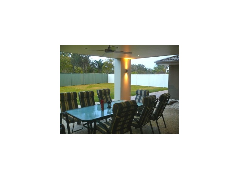 186 Marina Boulevarde, Bribie Island QLD 4507
