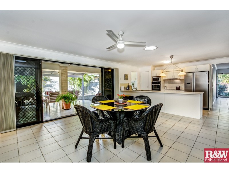 42 Bilinga Court, Sandstone Point QLD 4511