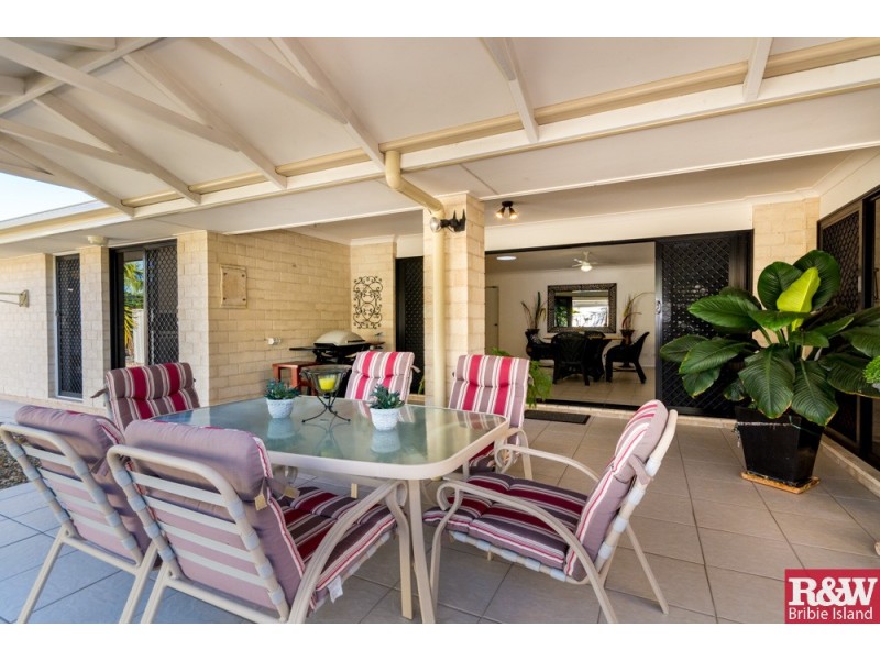 42 Bilinga Court, Sandstone Point QLD 4511