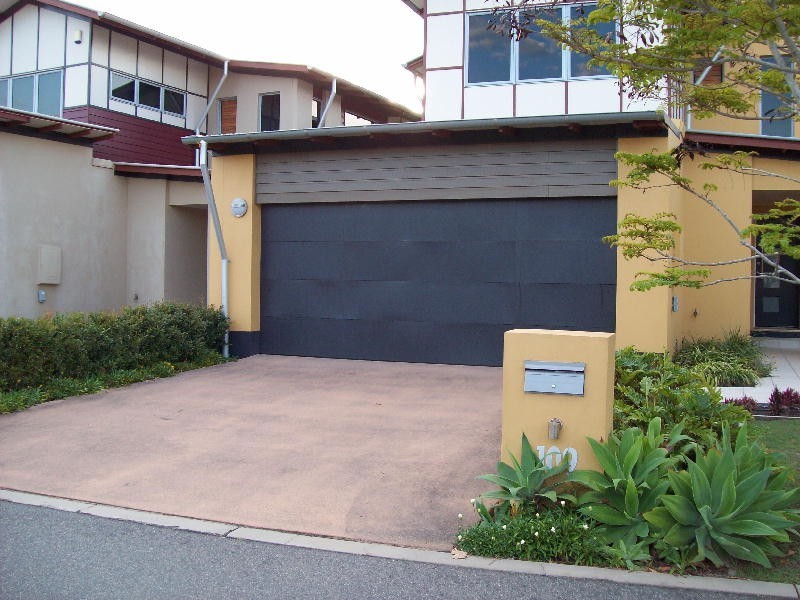 Sandstone Point QLD 4511