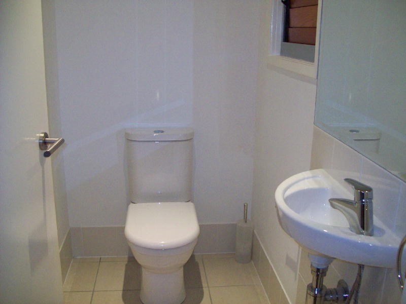 Sandstone Point QLD 4511