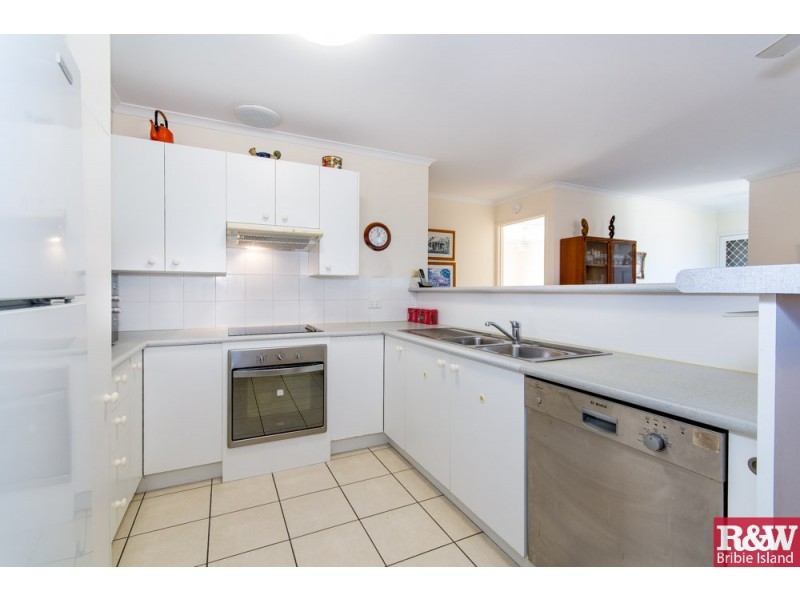 1/11 Eltham Place, Sandstone Point QLD 4511