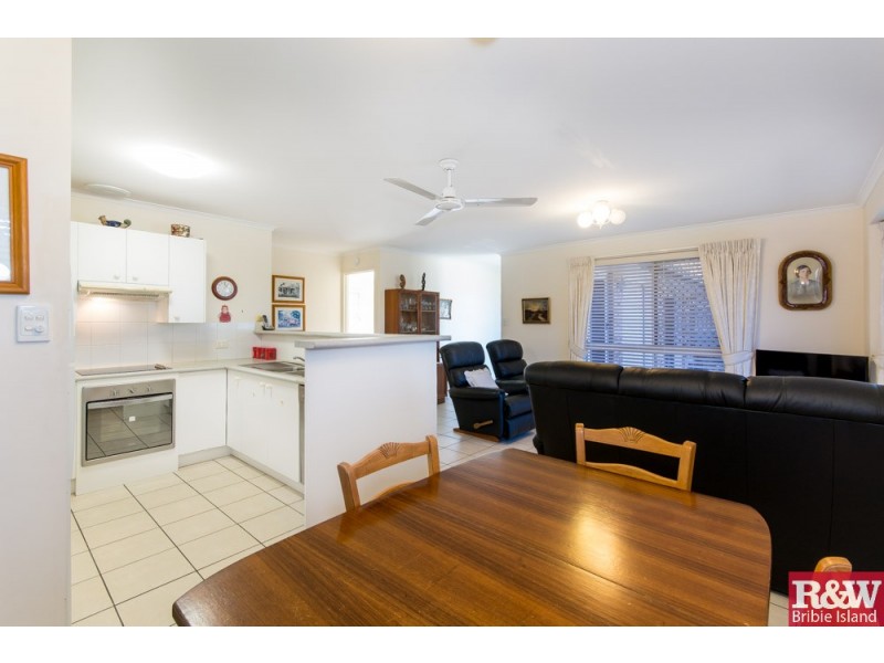 1/11 Eltham Place, Sandstone Point QLD 4511