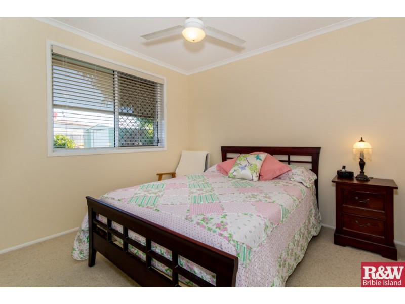 1/11 Eltham Place, Sandstone Point QLD 4511