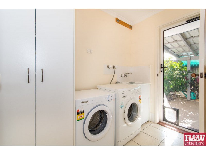 1/11 Eltham Place, Sandstone Point QLD 4511