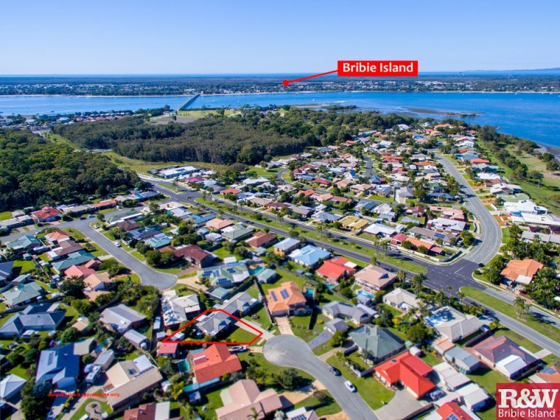 1/11 Eltham Place, Sandstone Point QLD 4511