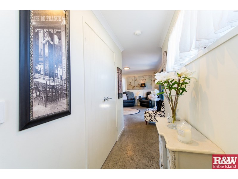 1/11 Fourth Ave, Bongaree QLD 4507