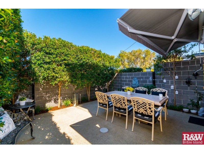 1/11 Fourth Ave, Bongaree QLD 4507