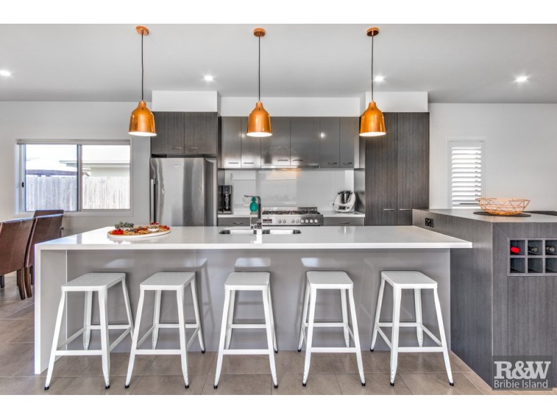 14 Honeymyrtle Street, Banksia Beach QLD 4507