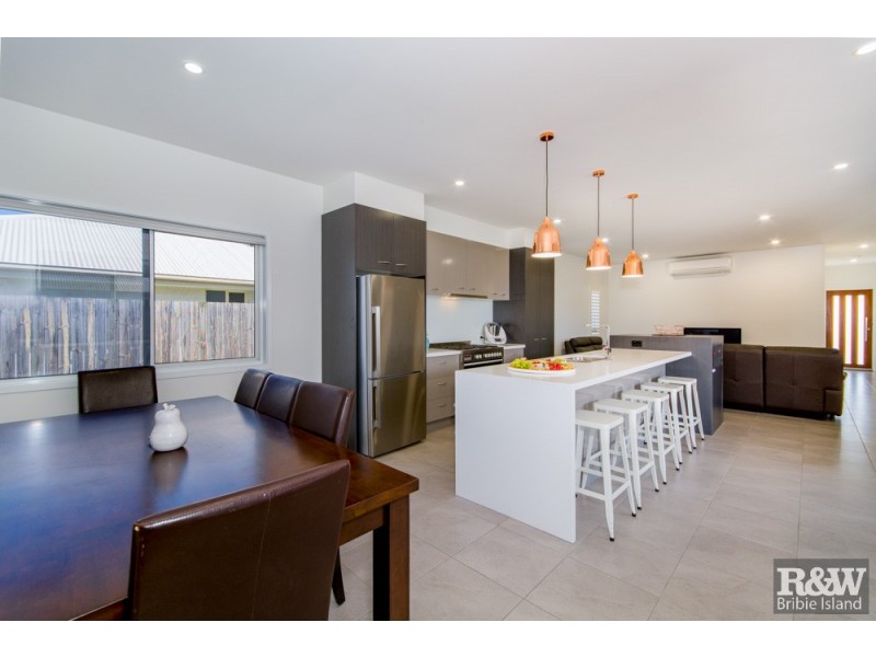 14 Honeymyrtle Street, Banksia Beach QLD 4507