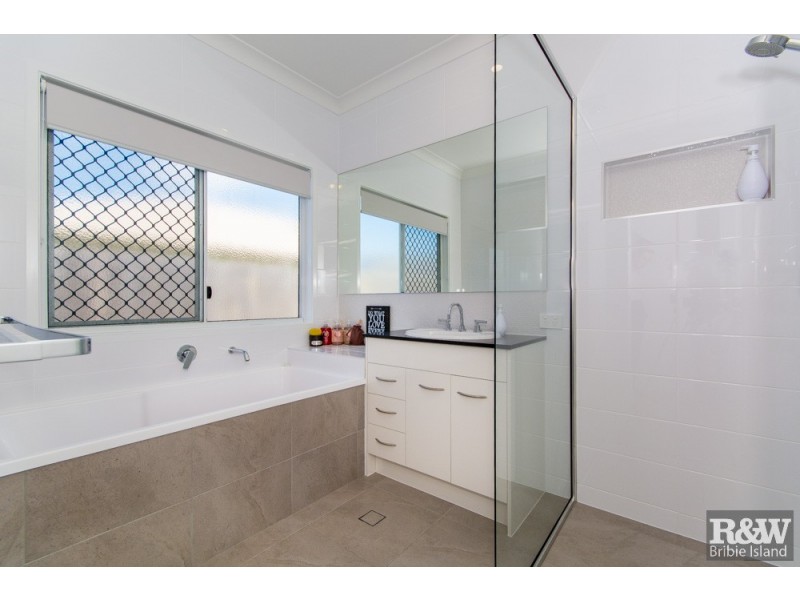 14 Honeymyrtle Street, Banksia Beach QLD 4507