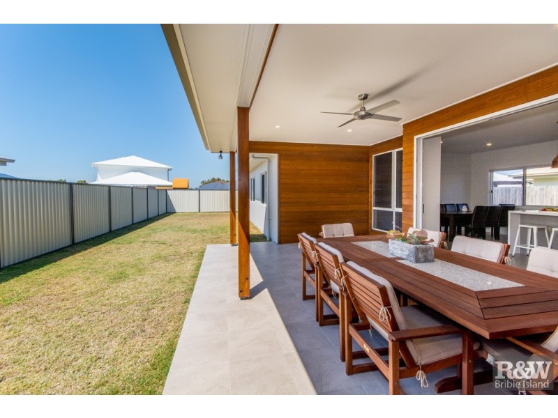14 Honeymyrtle Street, Banksia Beach QLD 4507