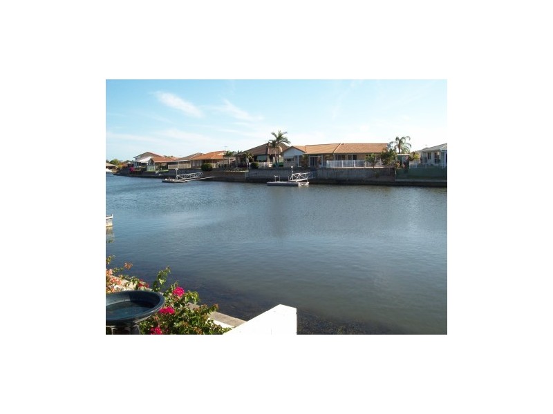 2-63 Phoenix Avenue, Bribie Island QLD 4507