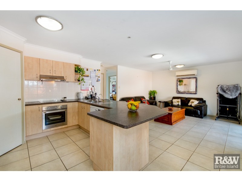 51 Corrimal Place, Sandstone Point QLD 4511