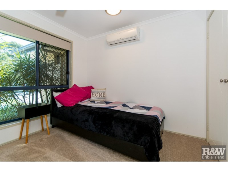 51 Corrimal Place, Sandstone Point QLD 4511