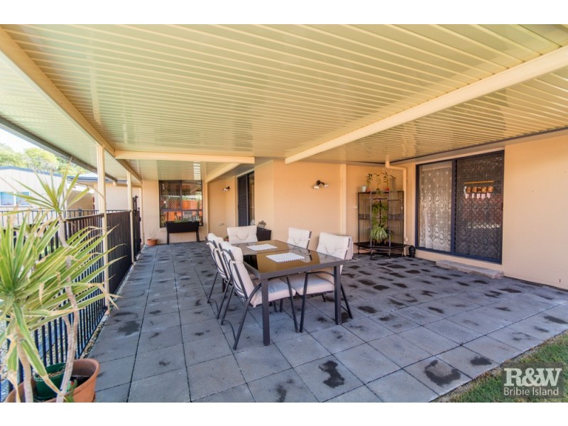 51 Corrimal Place, Sandstone Point QLD 4511