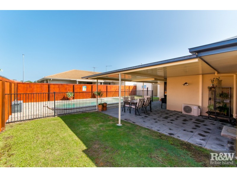 51 Corrimal Place, Sandstone Point QLD 4511