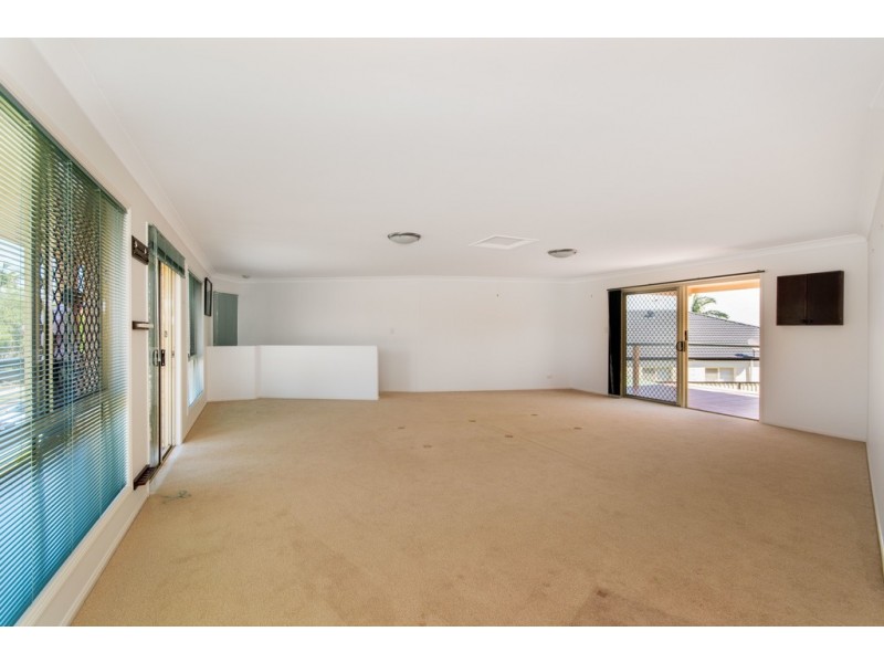 61 Headsail Drive, Banksia Beach QLD 4507