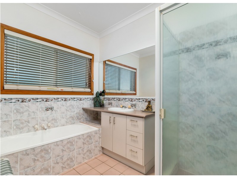 14-22 Aquanita Court, Ningi QLD 4511