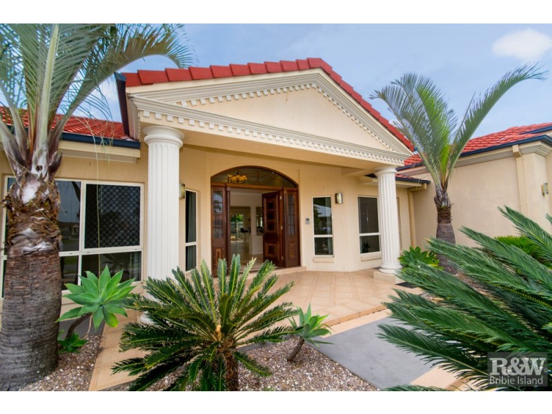 10 Genoa Place, Banksia Beach QLD 4507