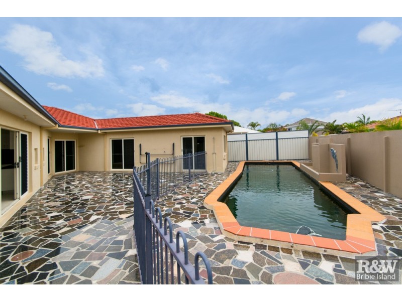 10 Genoa Place, Banksia Beach QLD 4507