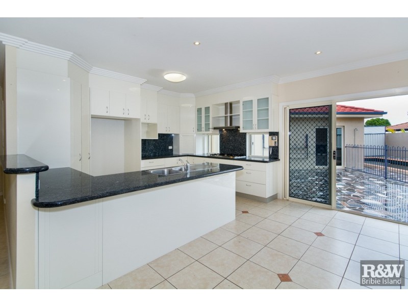 10 Genoa Place, Banksia Beach QLD 4507