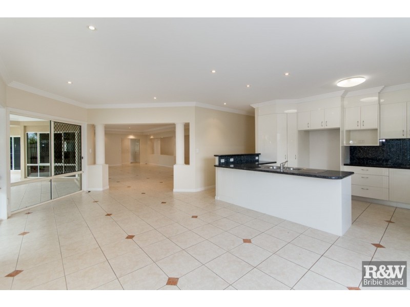 10 Genoa Place, Banksia Beach QLD 4507