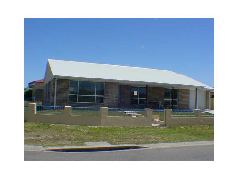 Sandstone Point QLD 4511