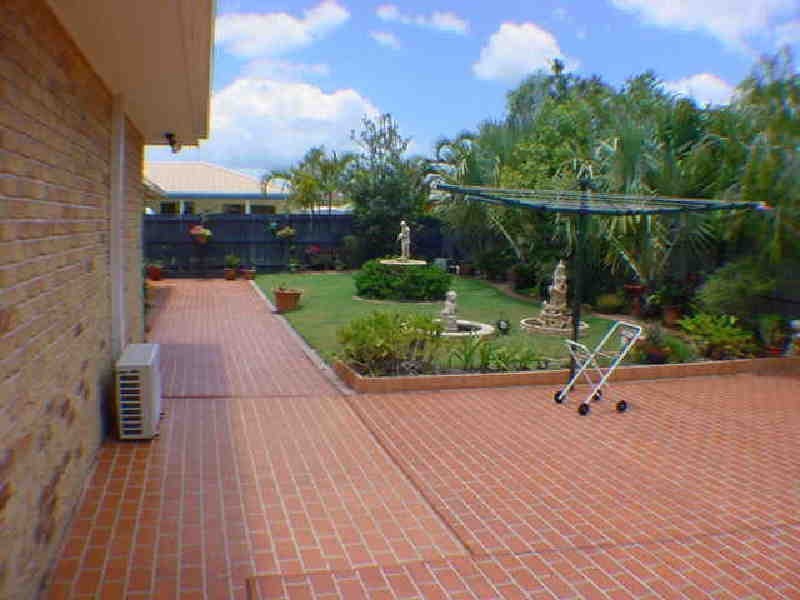 218 Endeavour Drive, Banksia Beach QLD 4507