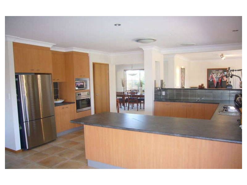 39 Teal Boulevarde, Banksia Beach QLD 4507