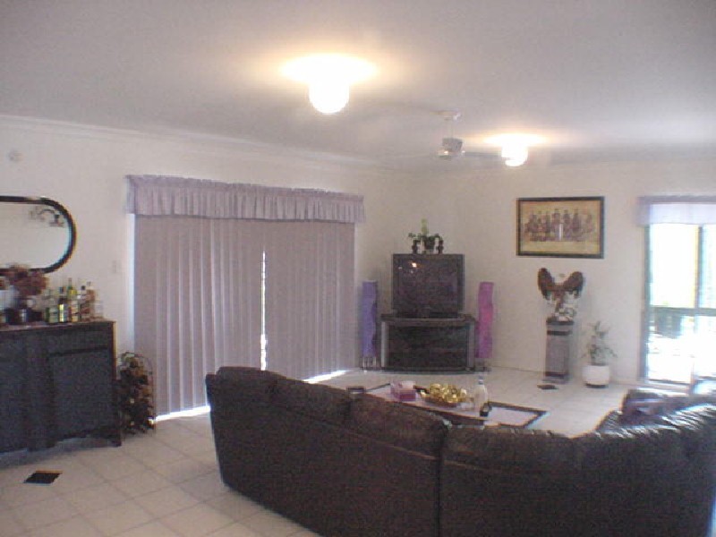 18 Dugong Crescent, Banksia Beach QLD 4507