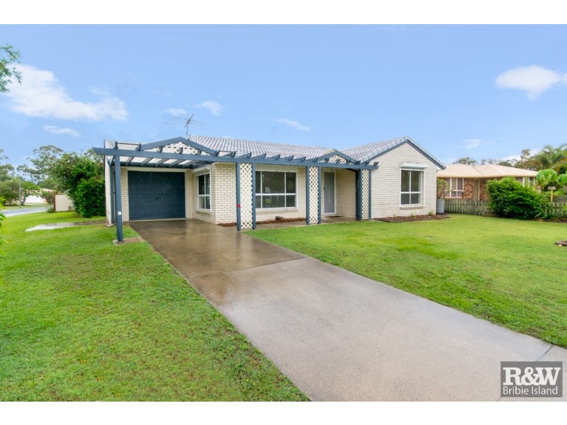 7 White Patch Esp, Banksia Beach QLD 4507