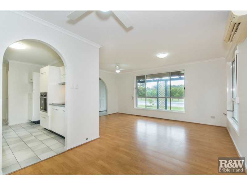 7 White Patch Esp, Banksia Beach QLD 4507