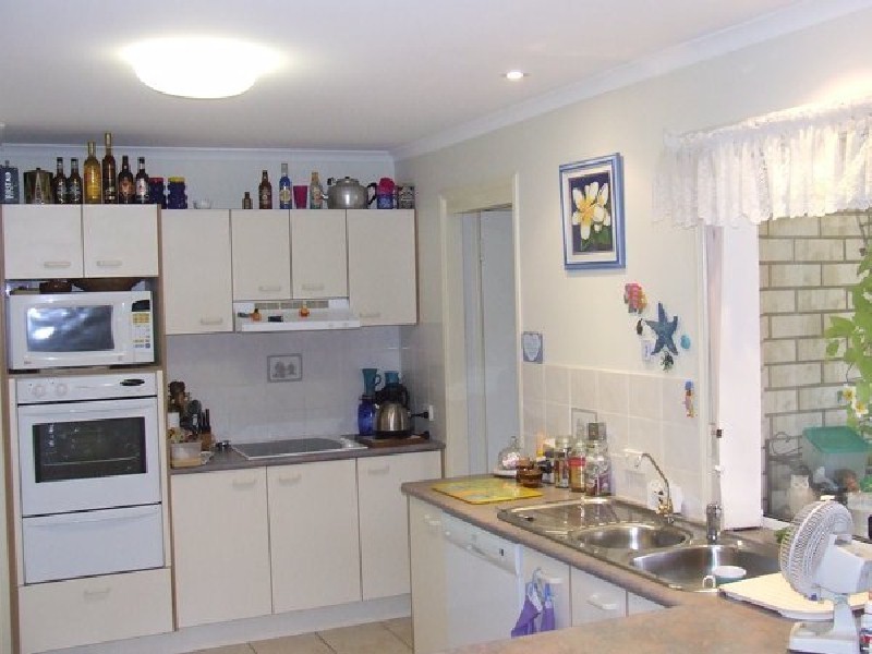 3 Peerless Way, Sandstone Point QLD 4511