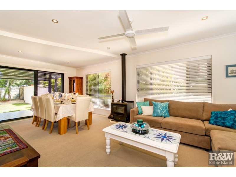 43 Marina Blvd, Banksia Beach QLD 4507