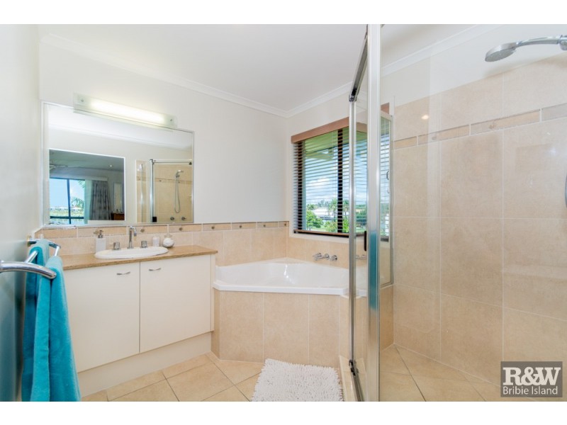 43 Marina Blvd, Banksia Beach QLD 4507