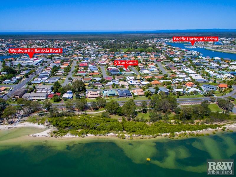 5 Sun Court, Banksia Beach QLD 4507