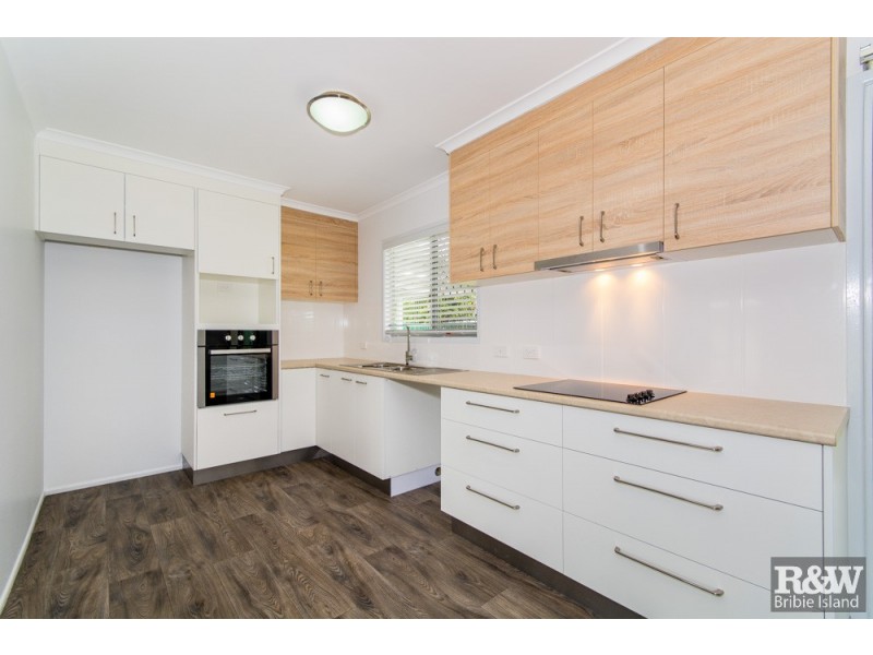 5 Sun Court, Banksia Beach QLD 4507