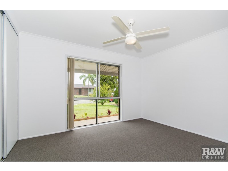 5 Sun Court, Banksia Beach QLD 4507