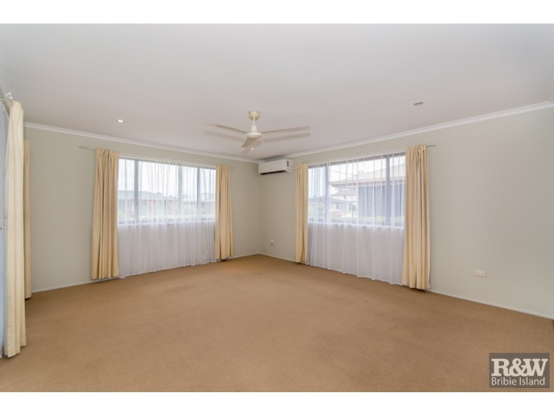 6 Banks Street, Banksia Beach QLD 4507