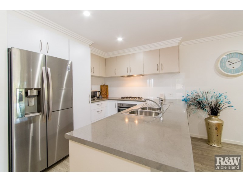 2/3 Third Ave, Bongaree QLD 4507