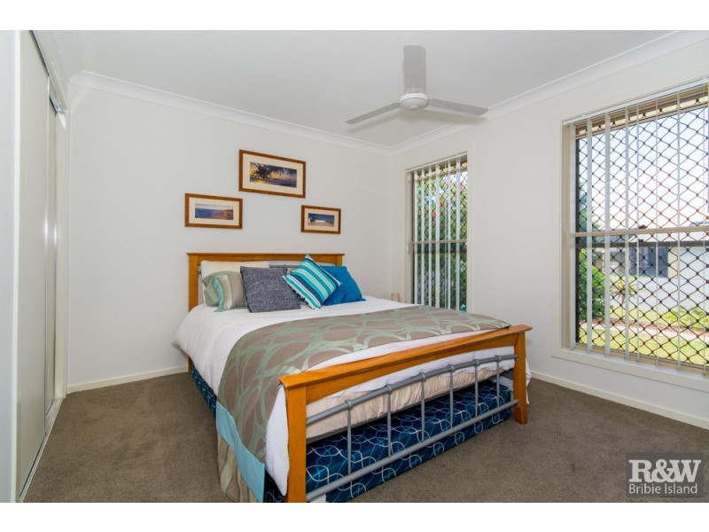 2/3 Third Ave, Bongaree QLD 4507