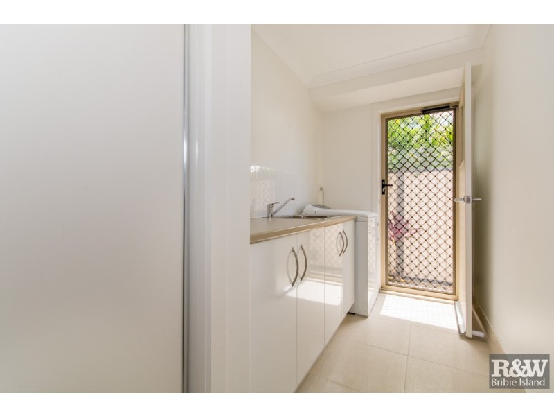 2/3 Third Ave, Bongaree QLD 4507