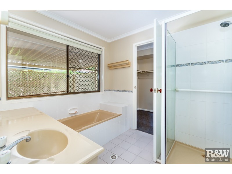 14 Yorkshire Drive, Banksia Beach QLD 4507