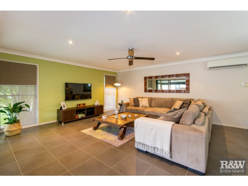 76 Kakadu Cct, Banksia Beach QLD 4507
