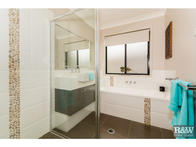 76 Kakadu Cct, Banksia Beach QLD 4507