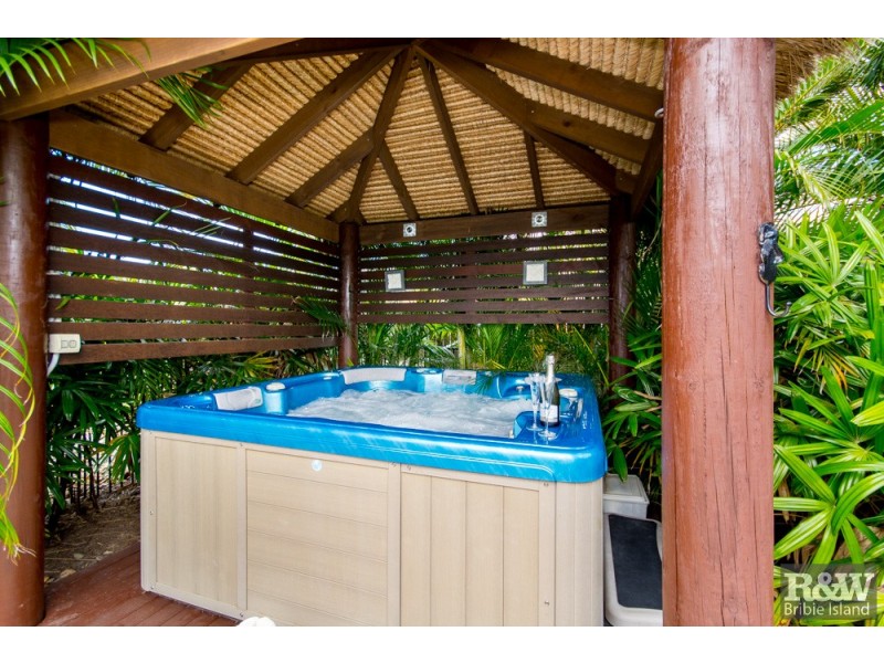 76 Kakadu Cct, Banksia Beach QLD 4507