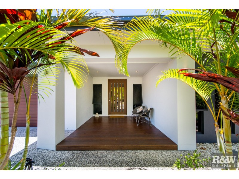 10 Fulmar Crescent, Banksia Beach QLD 4507