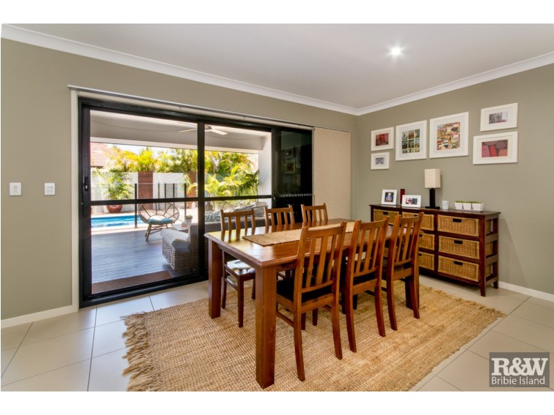 10 Fulmar Crescent, Banksia Beach QLD 4507
